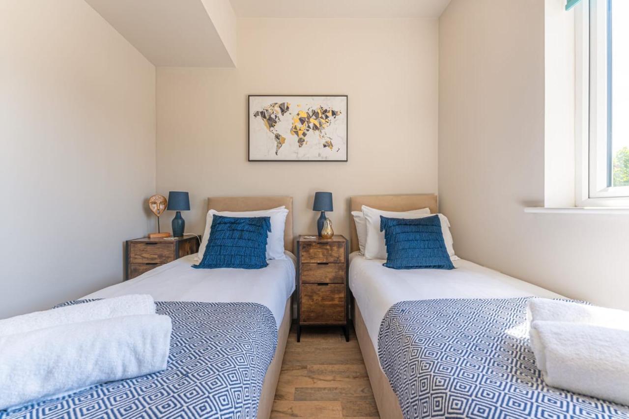 Superb One Bedroom Apartment In Coventry Cv1 *New* Экстерьер фото