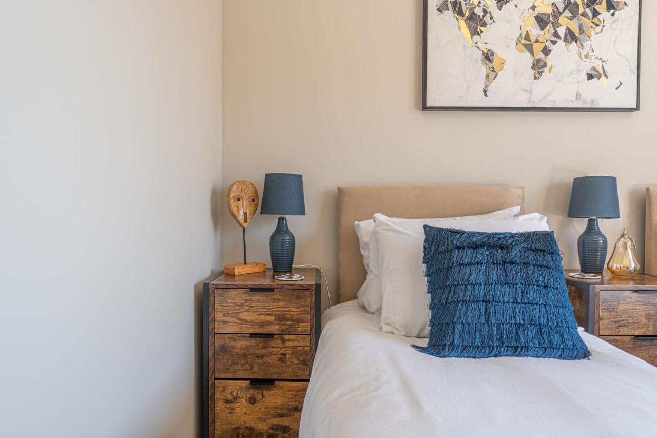 Superb One Bedroom Apartment In Coventry Cv1 *New* Экстерьер фото